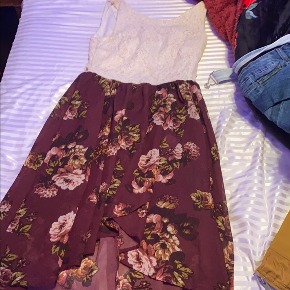 a dress - Picture 1 of 4